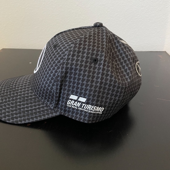 Lewis Hamilton Mercedes AMG Petronas Racing Cap - Picture 2 of 5